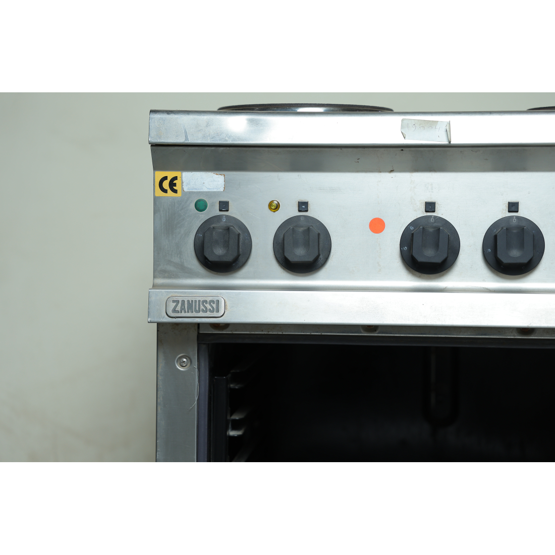 Used Zanussi 4 Burner Electric Stove With Oven mkayn